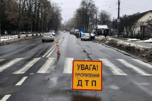 Госпіталізували в непритомному стані: деталі наїзду на дитину в Луцьку 