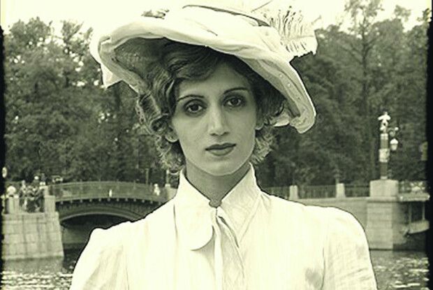 Перед чарами цієї жінки не могли встояти