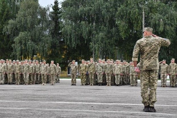 У 14-ій бригаді відбулася церемонія прощання командира з бойовим прапором (Фото)