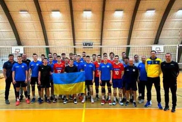 Дуже хочемо посісти перше місце у групі, - тренер українських волейболістів