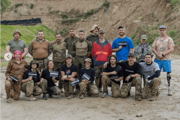 Відома українська співачка пройшла військовий вишкіл