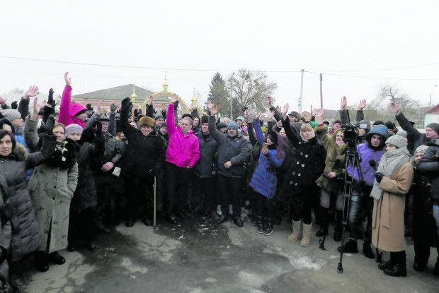 Навіть «тітушки» не завадили громаді Скобелки перейти до Православної церкви України