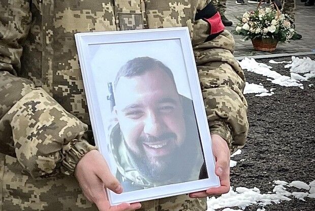 «Його енергетика наповнювала весь підрозділ»: Ковель попрощався з Героєм Максимом Бурдою