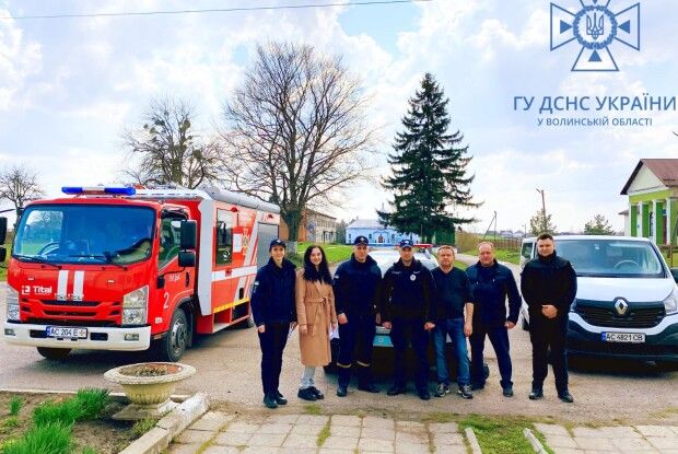 Напередодні Великодня рятувальники поспілкувалися з жителями кількох сіл (Фото)