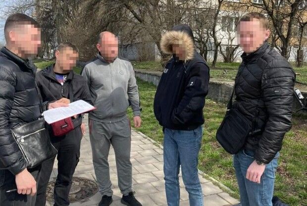 У Львові переселенець під виглядом правоохоронця викрав скриньку з пожертвами на ЗСУ (Фото)