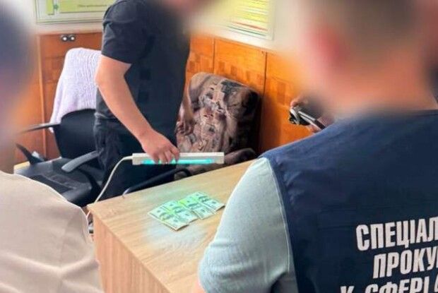На Волині співробітницю ТЦК оштрафували за вимагання хабара