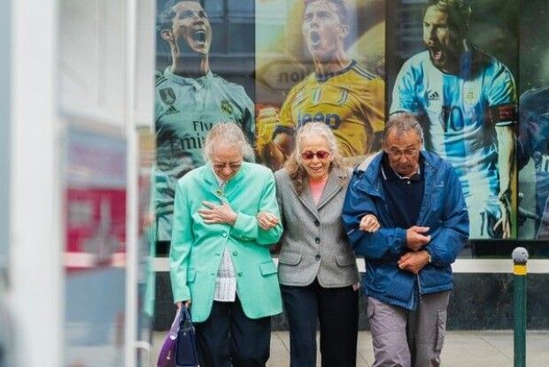 Хто в Україні може отримати десять пенсій за один раз