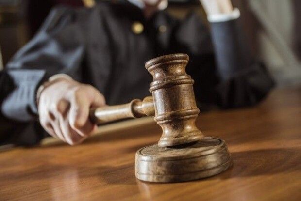 Підпалив прапор України та оприлюднив фото: що присудили 17-річному юнаку 
