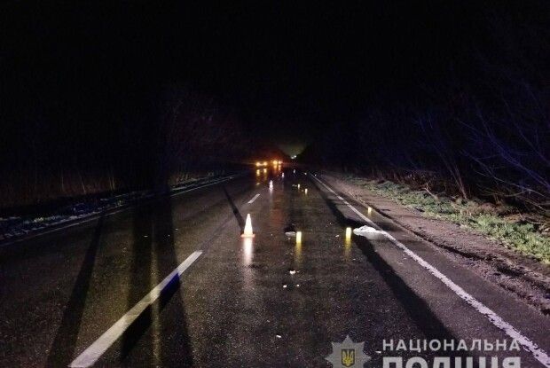 На трасі «Ковель-Тереблече» авто на смерть збило людину (Фото) 