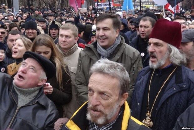 То скільки ж людей сьогодні мітингувало в Києві?