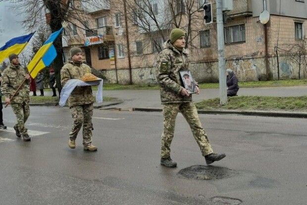 На Волині провели в останню дорогу 43-річного Героя