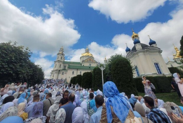 Волинська журналістка: «Неначе люде подуріли, до московської церкви ідуть  і діточок своїх ведуть…»