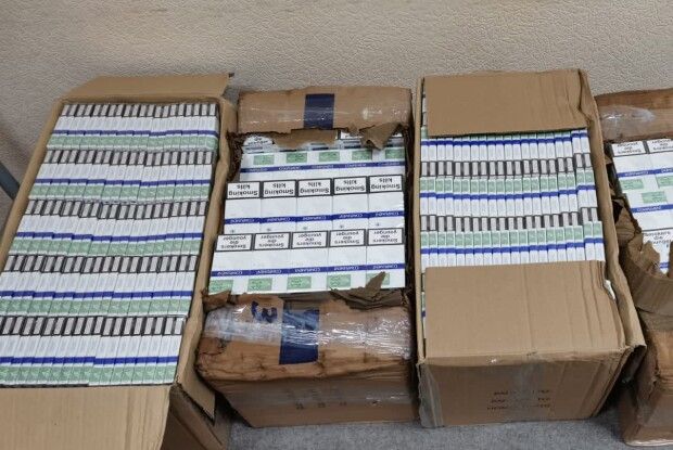 5 тисяч пачок контрабандних цигарок: прикордонники затримали двох молодиків з Волині