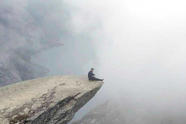 Сергій Денисюк із Малої Глуші в Норвегії скуштував солодкого оселедця, а в Болівії проїхався дорогою смерті