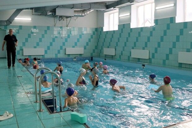 У ліцеї на Волині відновив роботу басейн, який не працював 4 роки