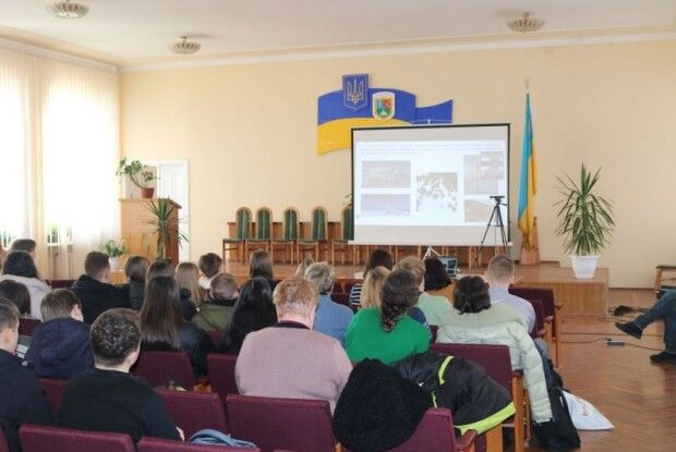 Для молоді з Волині науковці станції «Академік Вернадський» провели онлайн-екскурсію Антарктидою