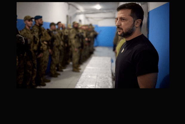 Українських депутатів і чиновників можуть позбавити броні від мобілізації