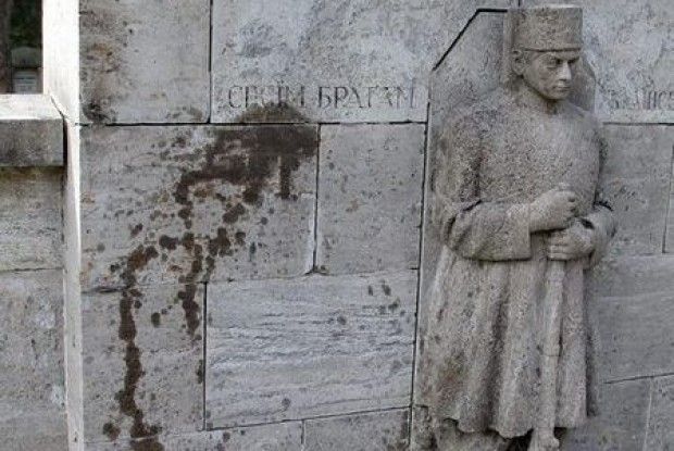 Пам'ятник українським військовополоненим у Німеччині зіпсували