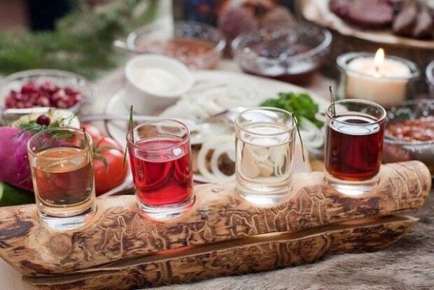 Домашні солодощі і наливки: у селі на Волині провели благодійний ярмарок для ЗСУ (Відео)