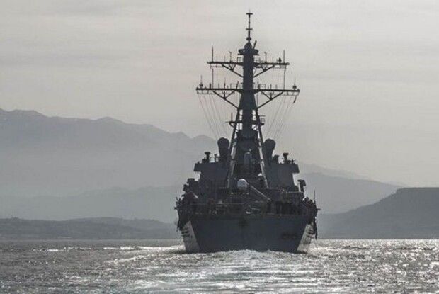 Американський ракетний есмінець USS Porter вже заходить у Чорне море