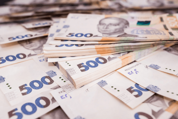 Медалісти, які вступатимуть у рівненські університети, отримають великі суми винагороди