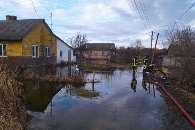 У полоні води: на Волині тривають аварійно-рятувальні роботи