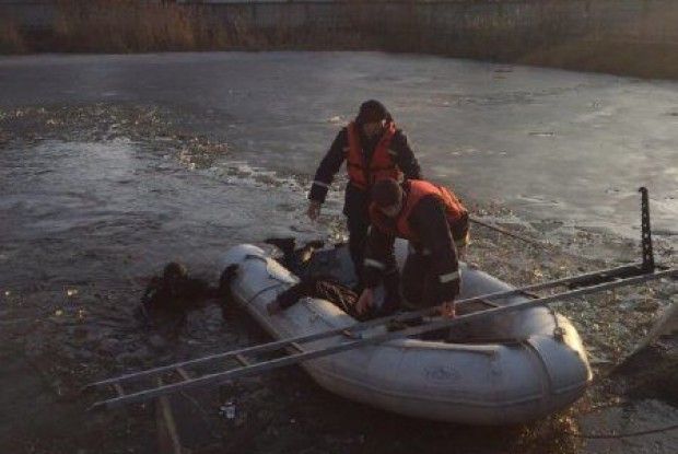 У Ковелі рятувальники дістали з водойми тіло чоловіка 