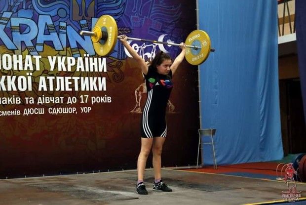 У 15 років стала майстром спорту з важкої атлетики