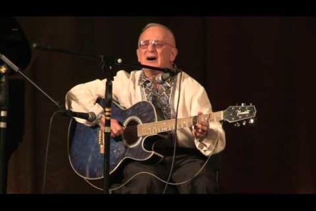  Броніслав Котвіцький з Рокинів став втретє переможцем 111-го Всеукраїнського пісенного фестивалю