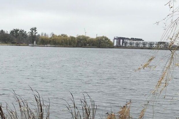 У Рівному в озері знайшли тіло безвісти зниклої жінки