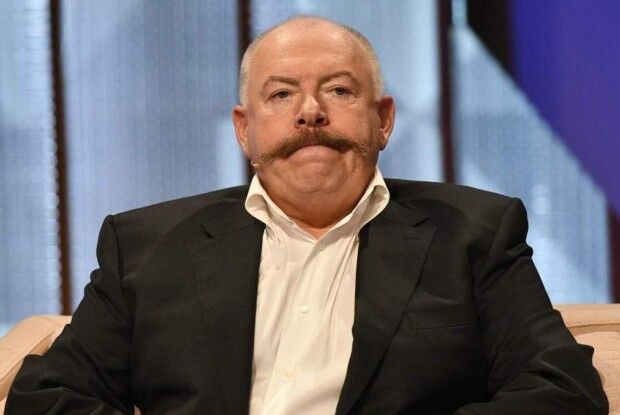 Французькі правоохоронці провели обшук на віллі волинського зятя