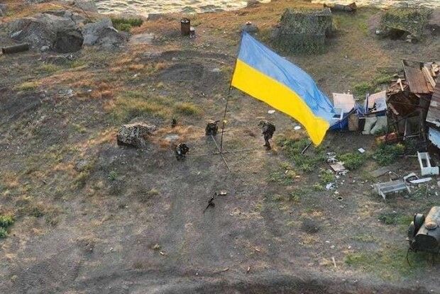 Стало відомо, чому росіяни бомбили острів Зміїний вже після того, як втекли з нього