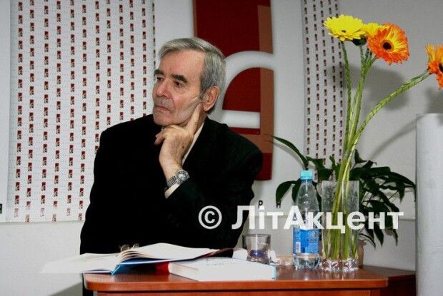 Не стало письменника, якого забороняли в Україні, а він нам подарував джур козака Швайки 