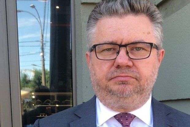 Окружний адмінсуд Києва відкрив провадження проти BIHUS.INFO за позовом Порошенка – адвокат Головань