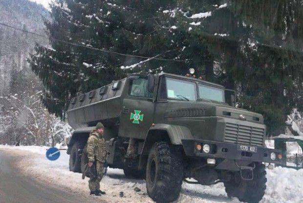 На Закарпатті силовики проводять масштабну спецоперацію
