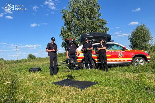 Волинські рятувальники за допомогою дронів шукали торфовища
