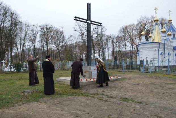 У Ковелі освятили оновлений Хрест пам’яті жертвам тоталітарного режиму