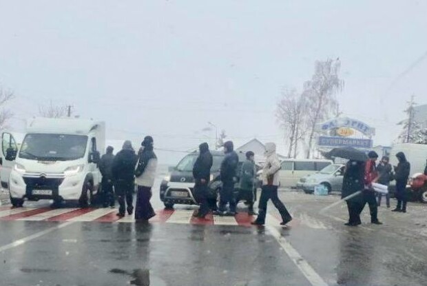 Митники розповіли про перші результати від обмежень на кількість товарів, які викликали хвилю протестів 