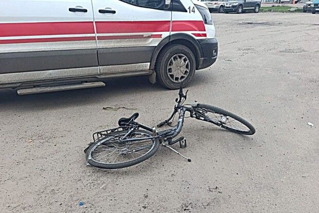 На Волині старий велосипедист потрапив під колеса авто Toyota