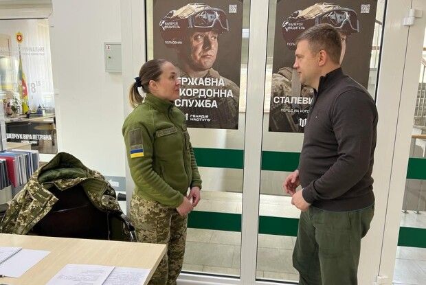Пережила пекло Маріуполя і чекає з полону чоловіка: прикордонниця з Рівненщини записалася в «Гвардію Наступу»