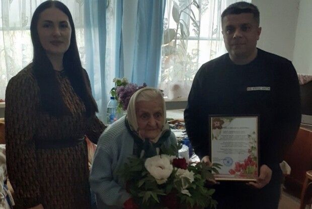 На Волині привітали довгожительку