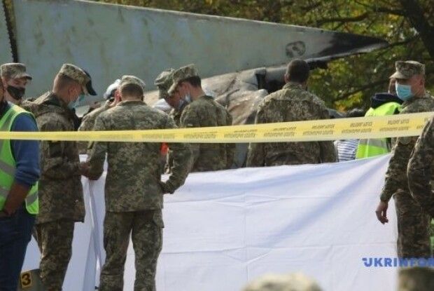 З уламків літака Ан-26, який впав біля Харкова, дістали «чорні скриньки»