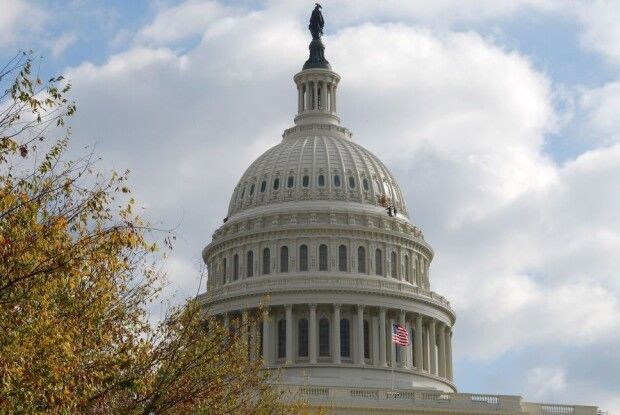 Суттєвий фінансовий пакет допомоги Україні від США: в Сенаті назвали дату остаточного голосування