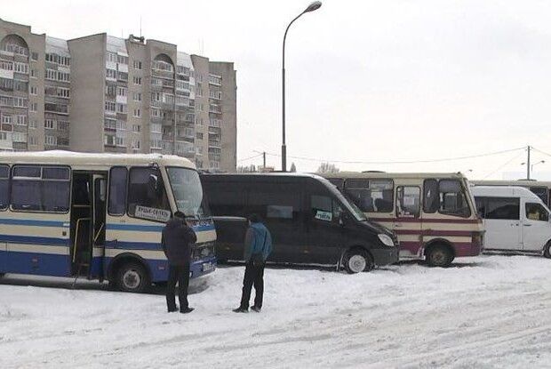 Із Луцької автостанції знову скасували 27 рейсів