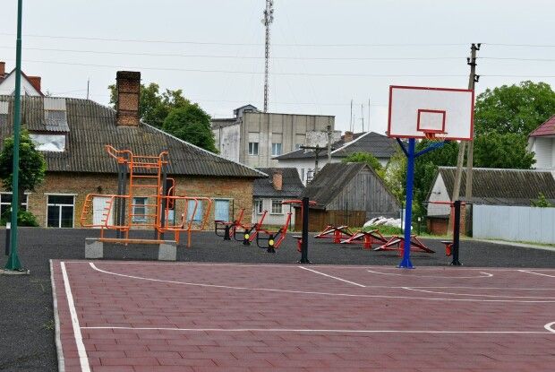 В Турійській школі буде сучасний та модерний спортивний майданчик