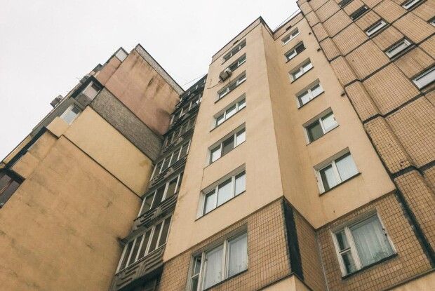 Знайшли повішеним студента-третьокурсника: одногрупники кажуть про викладачів-хабарників – керівництво університету звертає на «нерозділене кохання»