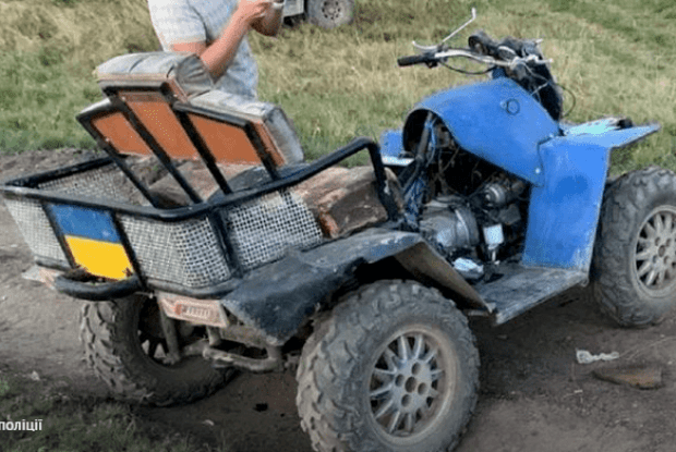 На Львівщині загинув водій квадроцикла, який піднімався у гори разом з дітьми