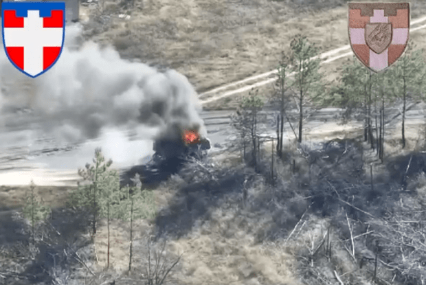 Бійці з Волині показали, як дроном поцілили у ворожу «буханку» (Відео)