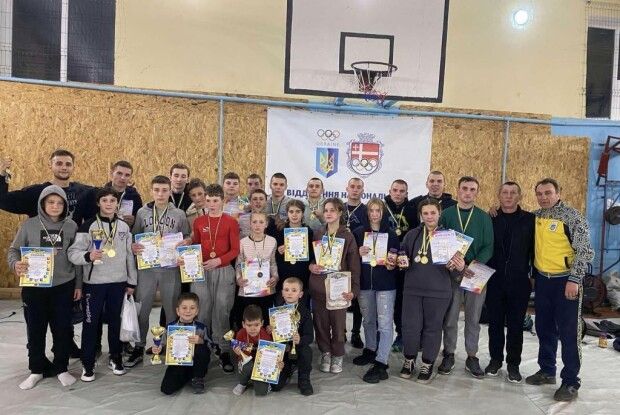 Спортсмени з Іванич найкращі в Чемпіонаті області з вільної боротьби (Фото)