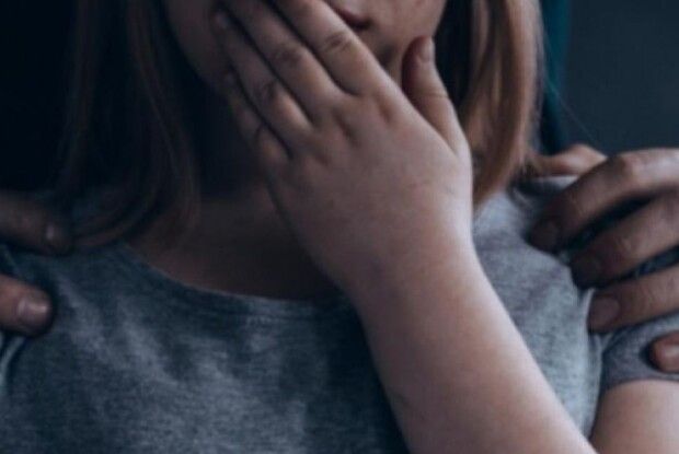 21-річний лобуряка намагався згвалтувати 13-літню